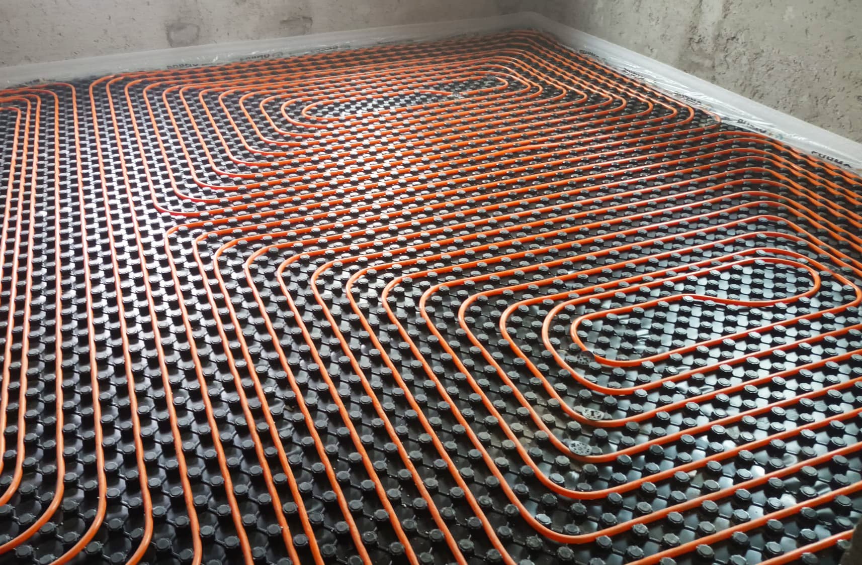 Încălzire în Pardoseală: Soluția Perfectă pentru Confort și Eficiență Energetică