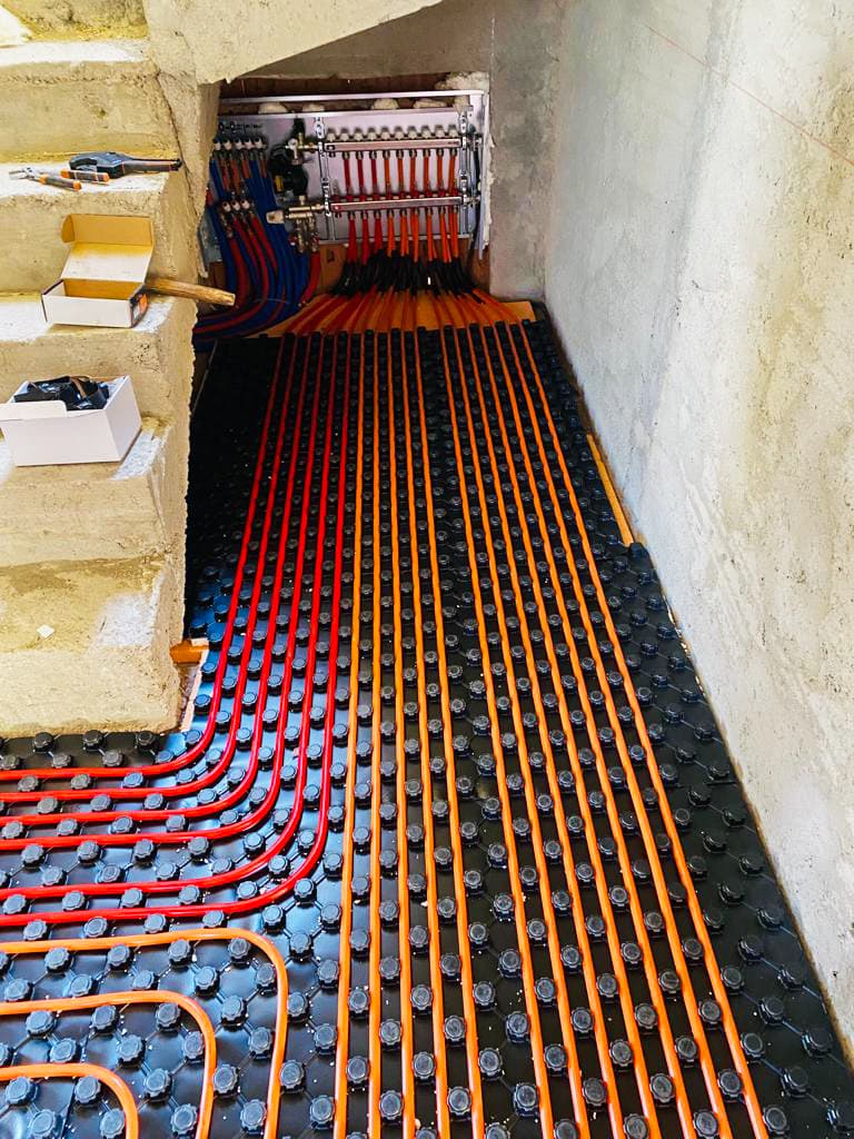 Încălzire în Pardoseală: Soluția Perfectă pentru Confort și Eficiență Energetică